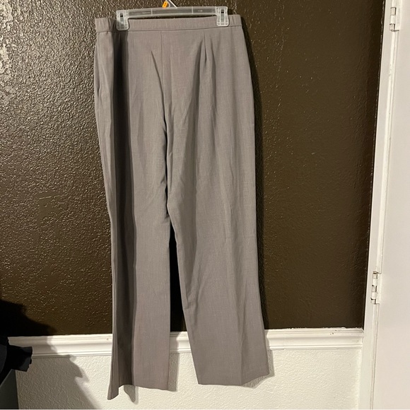 Gray Briggs New York Business Pants / Slacks, Size 14 - Picture 3 of 6